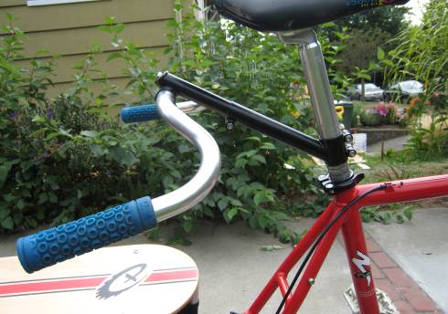Cheap-ass stoker stem on my Xtracycle