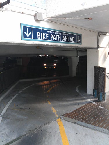 9434961123_3f1a6c87cd